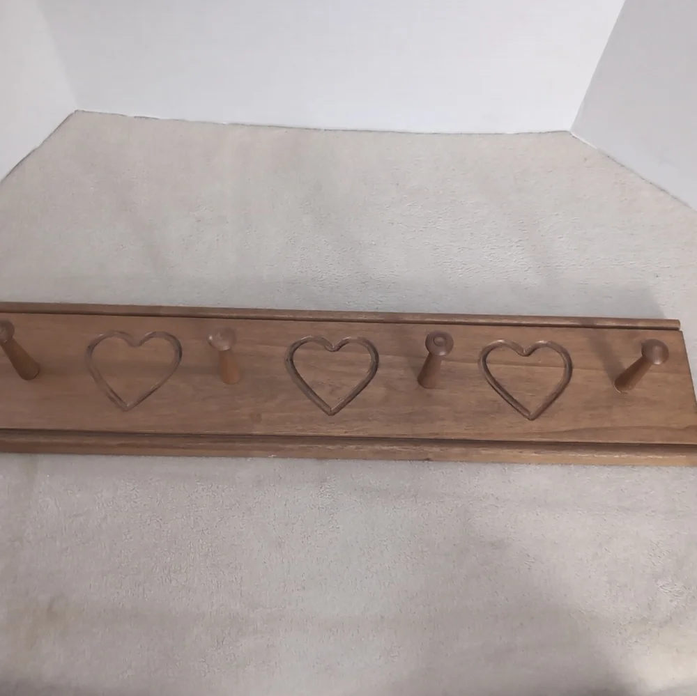 Longaberger Wooden Heart Peg Rack Basket Hanger 23.5